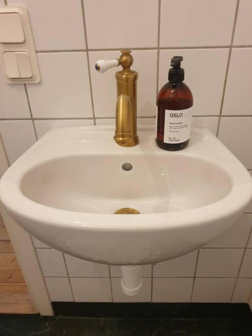 Centrala Stan- 2-Rums Gaestsvit, Perfekt Foer Kollegor Som Oenskar Separata Rum Umeå Exteriör bild