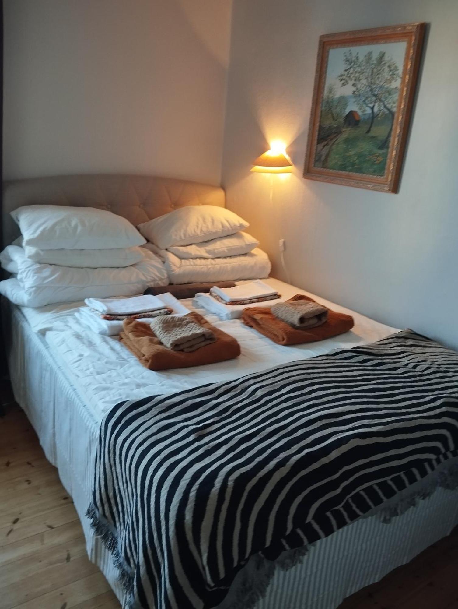 Centrala Stan- 2-Rums Gaestsvit, Perfekt Foer Kollegor Som Oenskar Separata Rum Umeå Exteriör bild